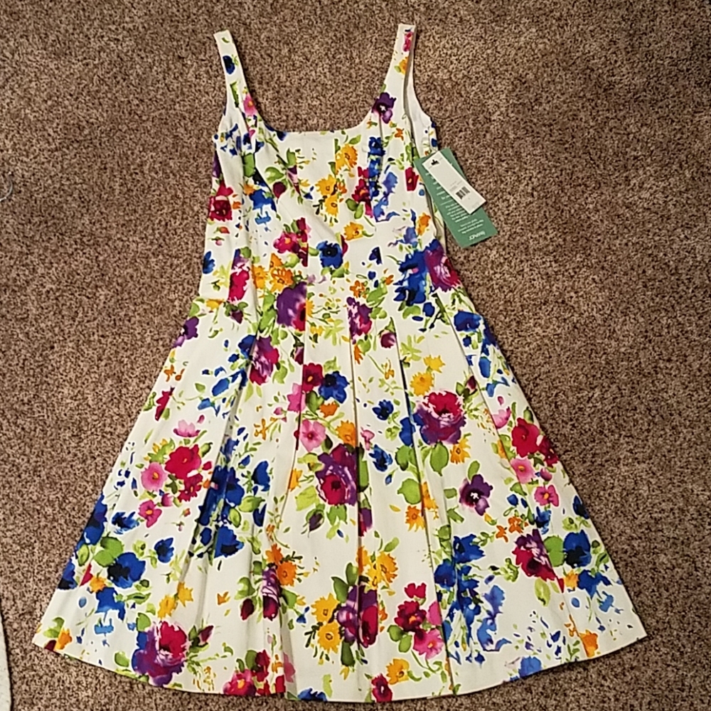 Women's American Living floral Dress (BNWT SIZE 4)